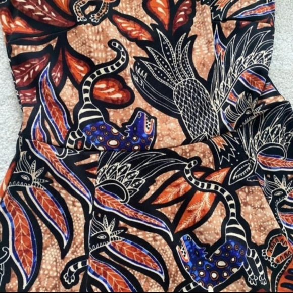 H&M Swingy Dress with Black and Brown Design - Picture 3 of 6